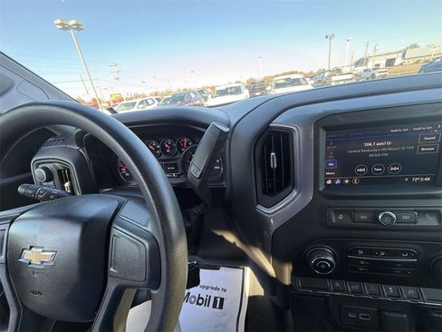 Used 2021 Chevrolet Silverado 1500 Custom image 18