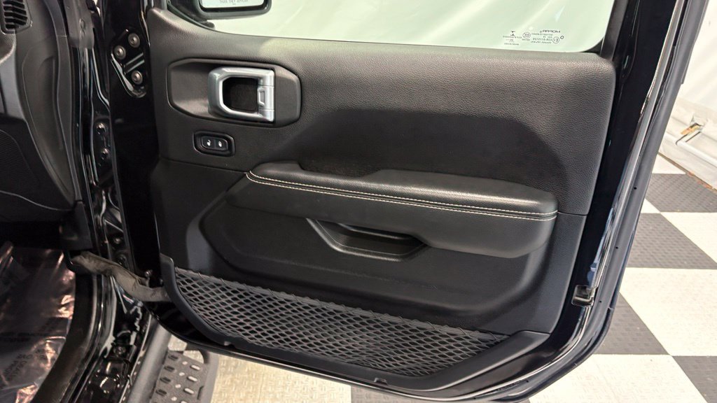 Used 2021 Jeep Wrangler Unlimited Sahara w/ Uconnect 4C Nav & Sound Group AWD/4WD image 22