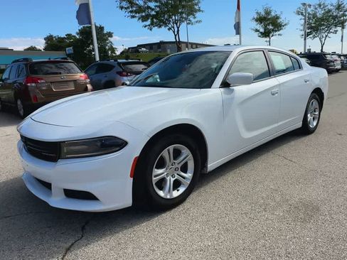 Used 2020 Dodge Charger SXT w/ Leather Interior Group image 4