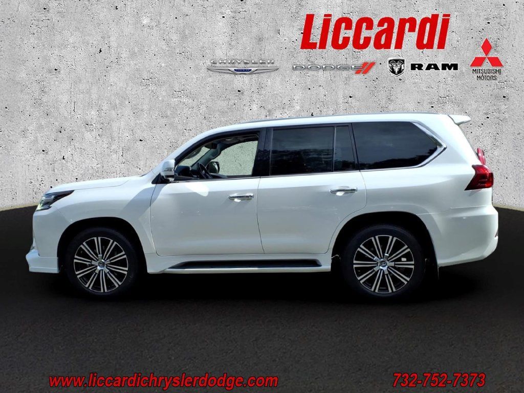 Used 2021 Lexus LX 570 4WD w/ Luxury Package image 4