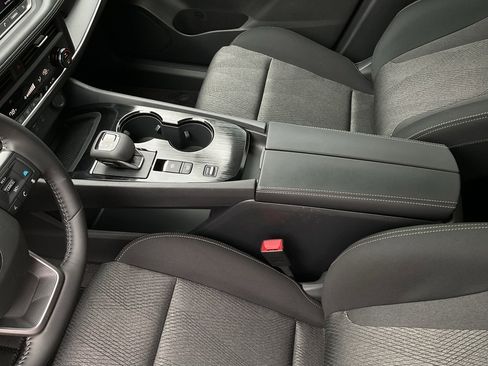 New 2026 Nissan Rogue SV image 31