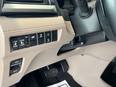 Used 2019 Honda Odyssey EX-L image 6