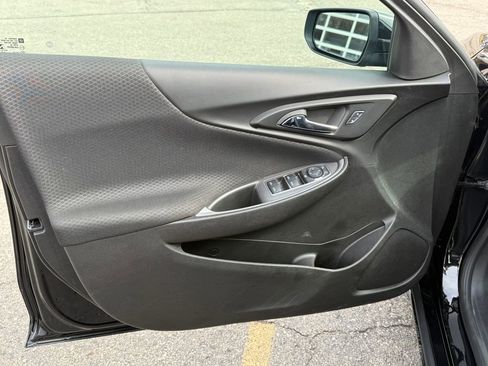 Certified 2024 Chevrolet Malibu RS w/ LPO, Floor Liner Package image 13