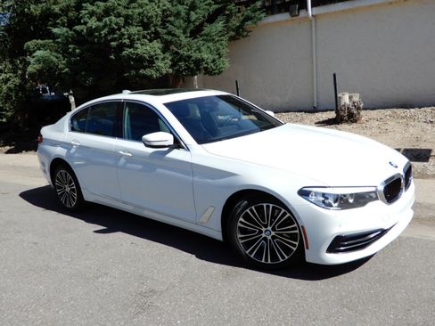 Used 2020 BMW 530i xDrive w/ Convenience Package image 3