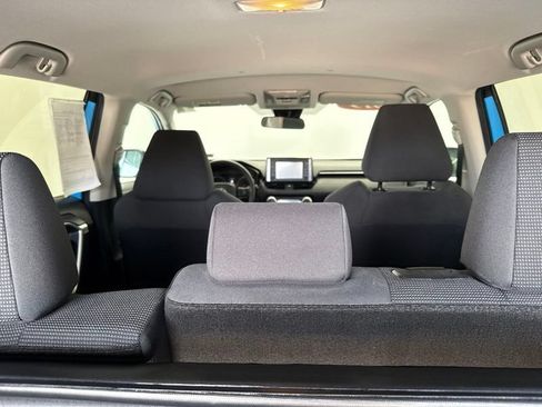 Used 2019 Toyota RAV4 LE w/ Carpet Mat Package AWD/4WD image 10