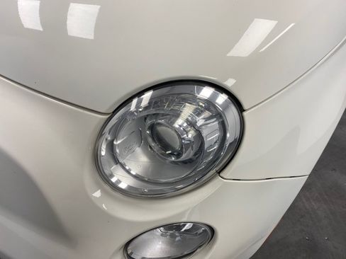 Used 2018 FIAT 500 Lounge FWD image 11