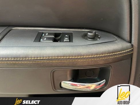 Used 2014 Dodge Challenger SXT RWD image 26