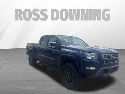 Used 2022 Nissan Frontier SV w/ Technology Package image 3