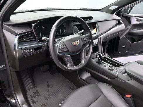 Certified 2024 Cadillac XT5 Premium Luxury w/ LPO, Floor Liner Package AWD/4WD image 17