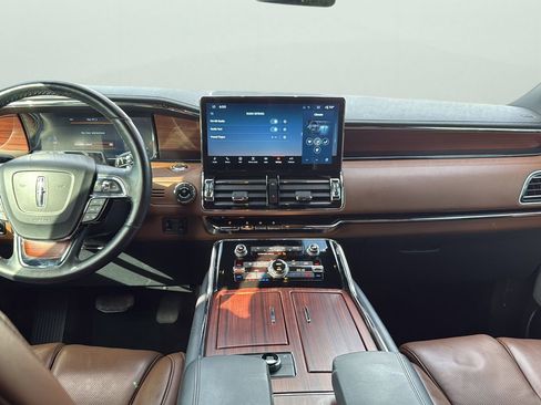 Used 2023 Lincoln Navigator Reserve AWD/4WD image 21