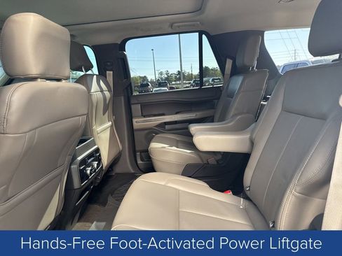 Used 2020 Ford Expedition XLT w/ Equipment Group 202A image 14