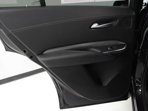 Certified 2022 Cadillac XT4 Premium Luxury w/ Enhanced Visibility Package image 37