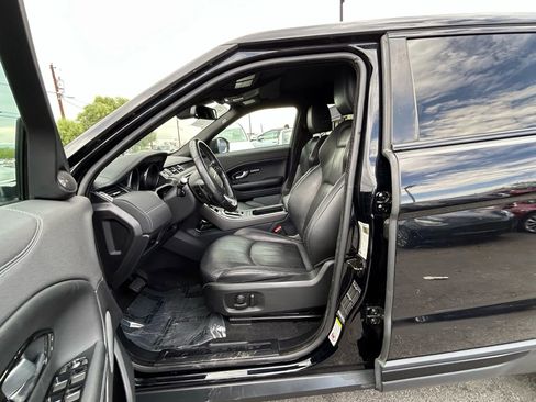 Used 2018 Land Rover Range Rover Evoque SE image 9