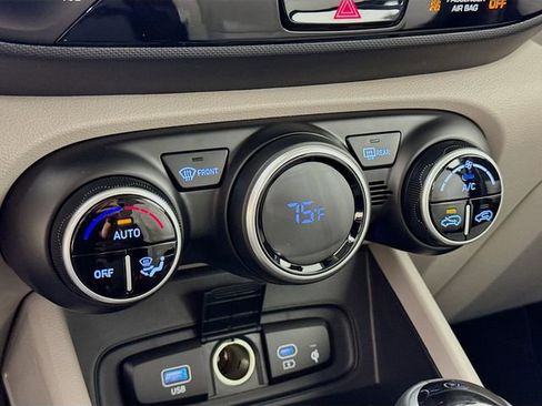 New 2026 Hyundai Venue FWD image 24