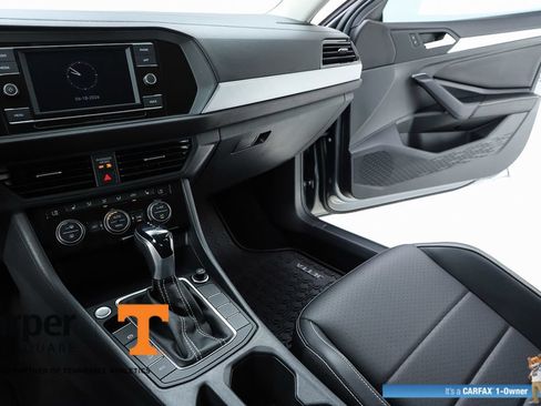 Certified 2023 Volkswagen Jetta SE FWD image 58