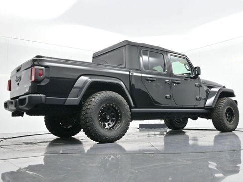 Used 2021 Jeep Gladiator Willys image 44