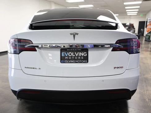 Used 2016 Tesla Model X Performance AWD/4WD image 9