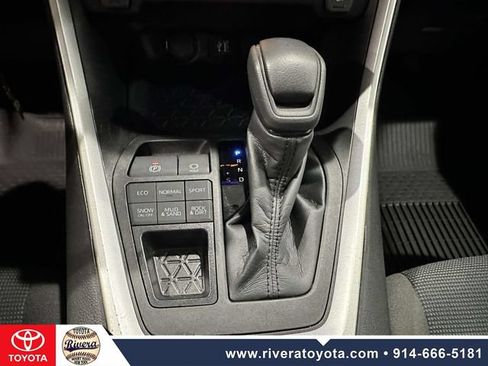 Used 2023 Toyota RAV4 LE AWD/4WD image 27
