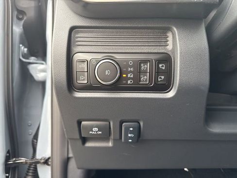 New 2026 Ford F250 Lariat w/ Black Appearance Package AWD/4WD image 17