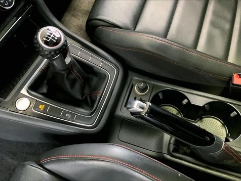 Used 2016 Volkswagen GTI SE w/ Lighting Package (SEL) FWD image 16