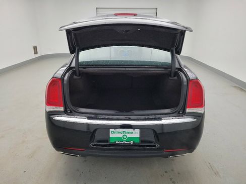 Used 2019 Chrysler 300 Limited image 29