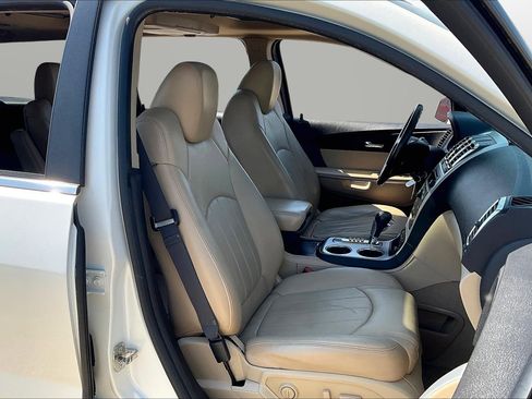 Used 2011 GMC Acadia SLT image 8