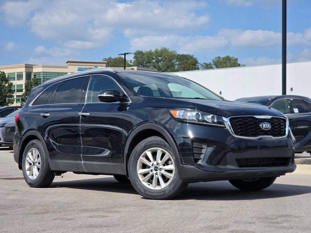 Used 2019 Kia Sorento FWD w/ LX Convenience Package image 2