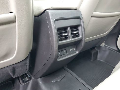 Used 2023 Cadillac XT4 Premium Luxury w/ LPO, Onyx Lite Package image 28