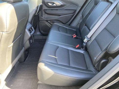 Used 2022 GMC Terrain SLT w/ Infotainment Package II image 26