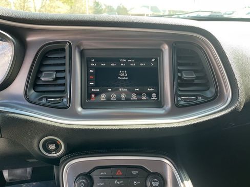 Used 2021 Dodge Challenger SXT w/ Driver Convenience Group image 18