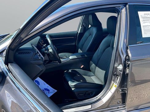 Used 2024 Toyota Camry SE FWD image 16
