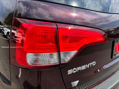 Used 2015 Kia Sorento LX FWD image 22