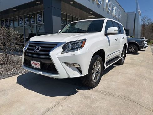 Used 2018 Lexus GX 460 Luxury w/ Preferred Accessory Package AWD/4WD image 4
