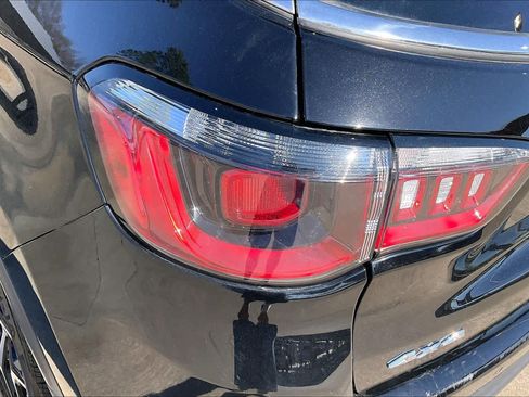 Certified 2025 Jeep Compass Limited AWD/4WD image 28