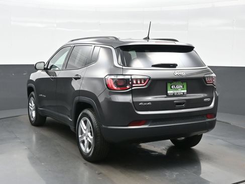 Used 2023 Jeep Compass Latitude w/ Convenience Group AWD/4WD image 5