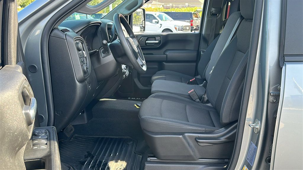 Used 2025 Chevrolet Silverado 2500 Custom AWD/4WD image 17