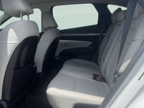 Certified 2023 Hyundai Tucson Limited FWD image 13