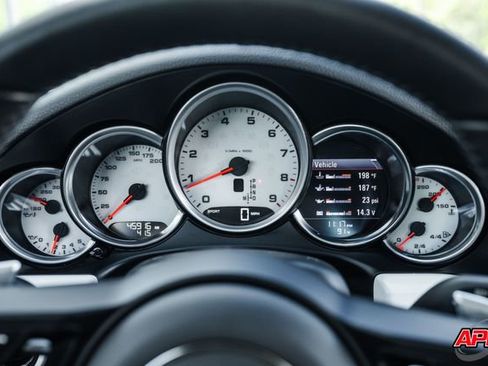 Used 2014 Porsche 911 Carrera image 9