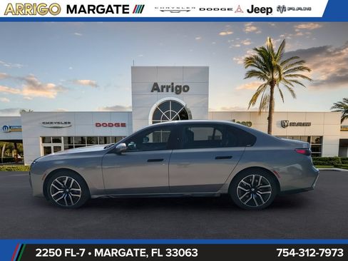 Used 2024 BMW 740i RWD image 9