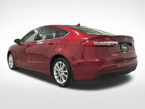 Used 2020 Ford Fusion SE FWD image 2