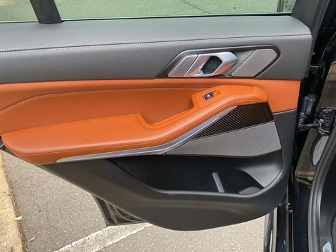 Used 2025 BMW X5 M60i w/ Climate Comfort Package image 10