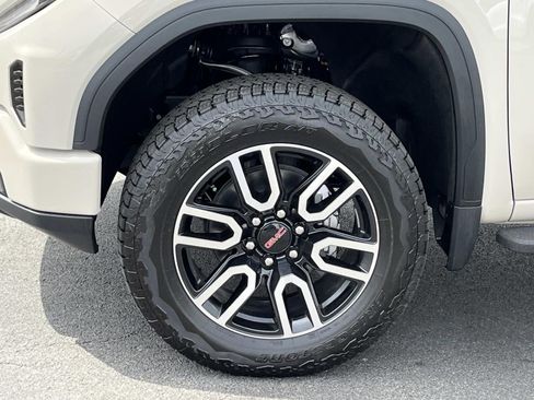 New 2026 GMC Sierra 1500 AT4 w/ AT4 Premium Package AWD/4WD image 13