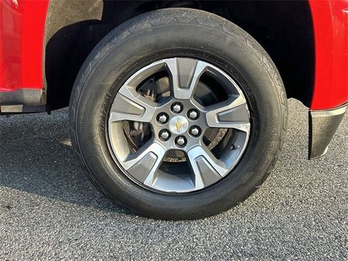 Used 2015 Chevrolet Colorado Z71 image 13