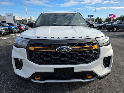 New 2026 Ford Explorer Tremor w/ Tremor Convenience Package image 8