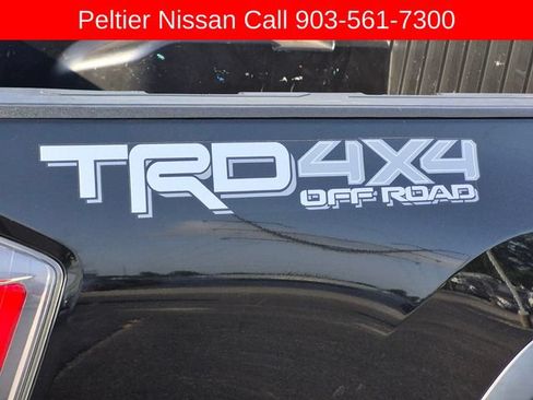 Used 2020 Toyota Tacoma TRD Off-Road w/ TRD Premium Off Road Package AWD/4WD image 8