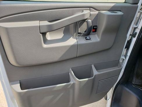 Used 2016 Chevrolet Express 3500 LT w/ LT Preferred Equipment Group RWD image 11
