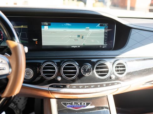 Used 2019 Mercedes-Benz S 560 4MATIC Sedan w/ Premium Package image 32
