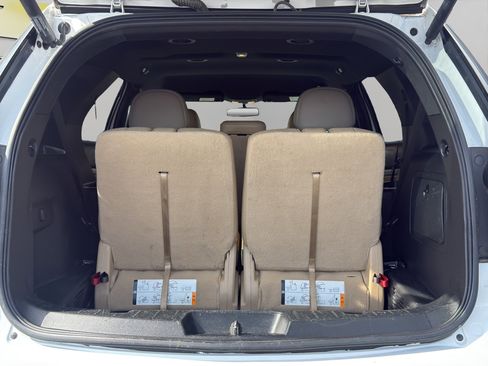 Used 2017 Ford Explorer XLT w/ Equipment Group 202A image 20