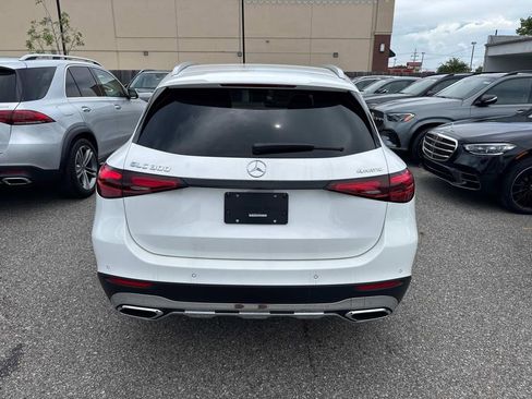 Used 2025 Mercedes-Benz GLC 300 4MATIC image 4