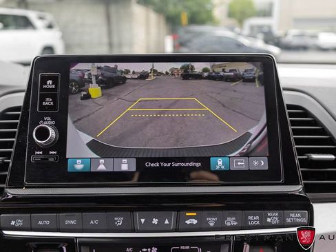 Used 2025 Honda Odyssey Touring image 35
